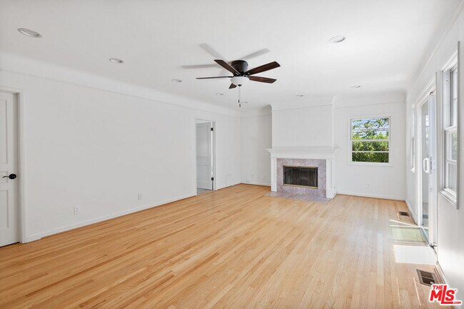 Building Photo - 5572 Bradna Dr