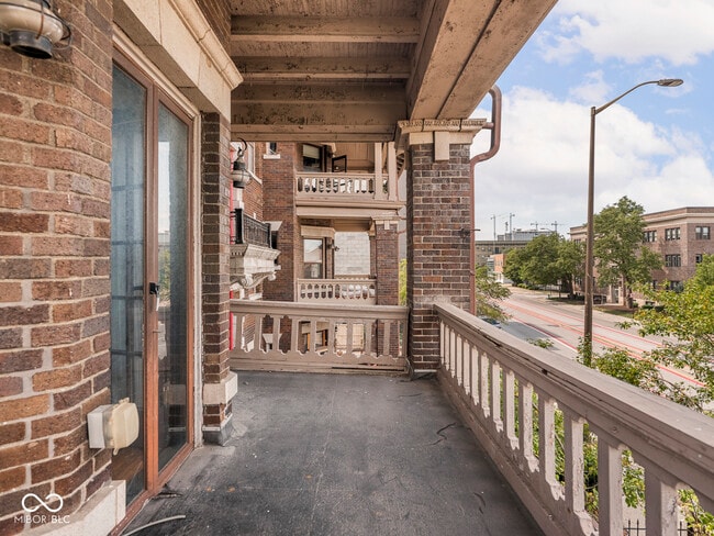 Building Photo - 2161 N Meridian St