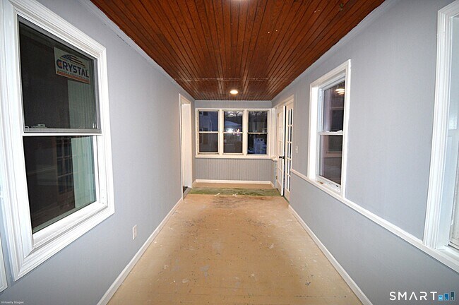 Building Photo - 17 Railroad Ave