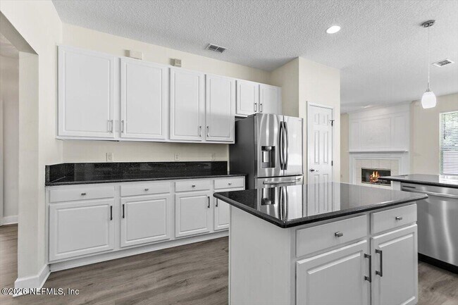 Building Photo - 8884 Hampton Landing Dr E