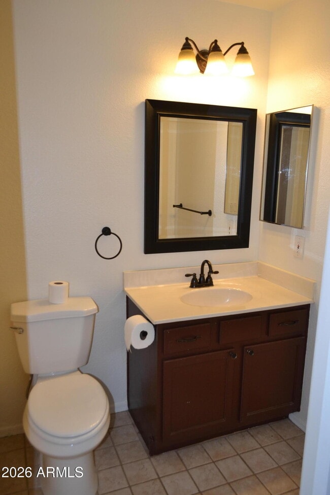 Building Photo - 1949 S Silver Dr