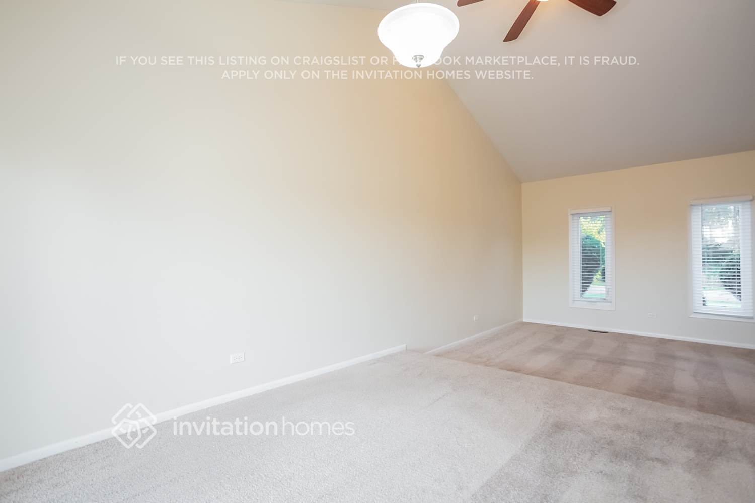 Building Photo - 5447 Yale Ln