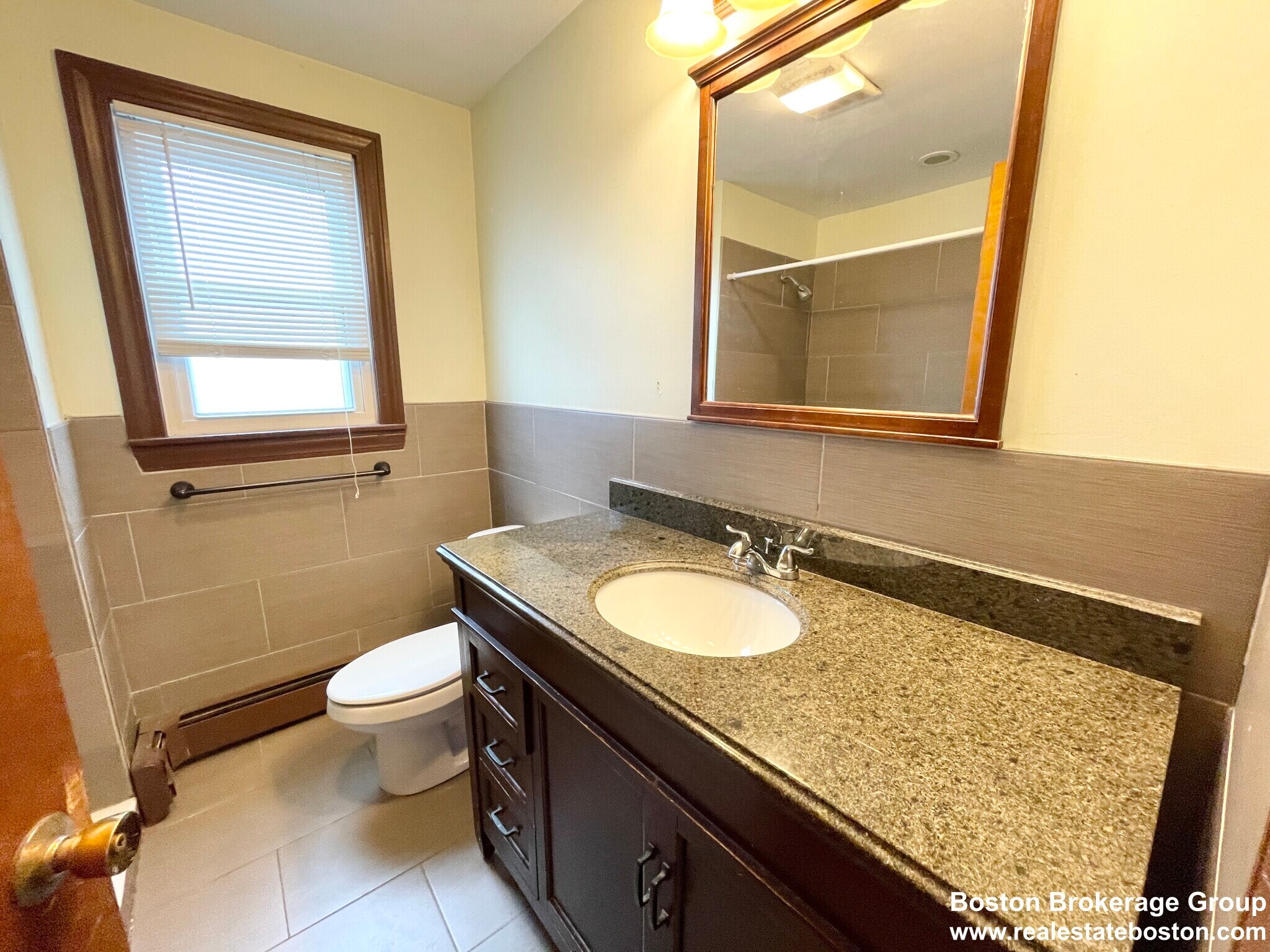 Building Photo - 5 Oswald St