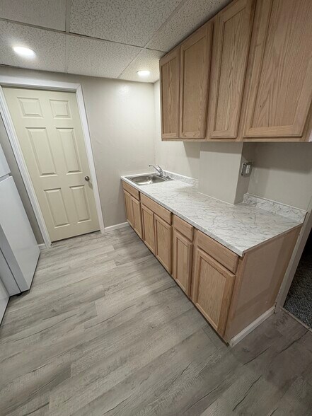 Building Photo - 915 Corbet St