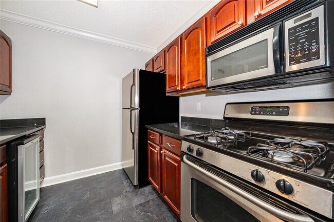 Building Photo - 2007 Dixie Belle Dr