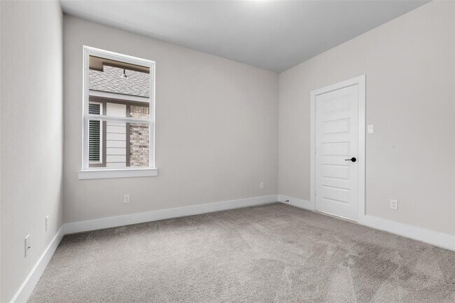 Building Photo - 9219 Trimble Lndg Dr