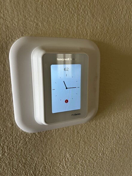 Building Photo - 876 Palmer Ave