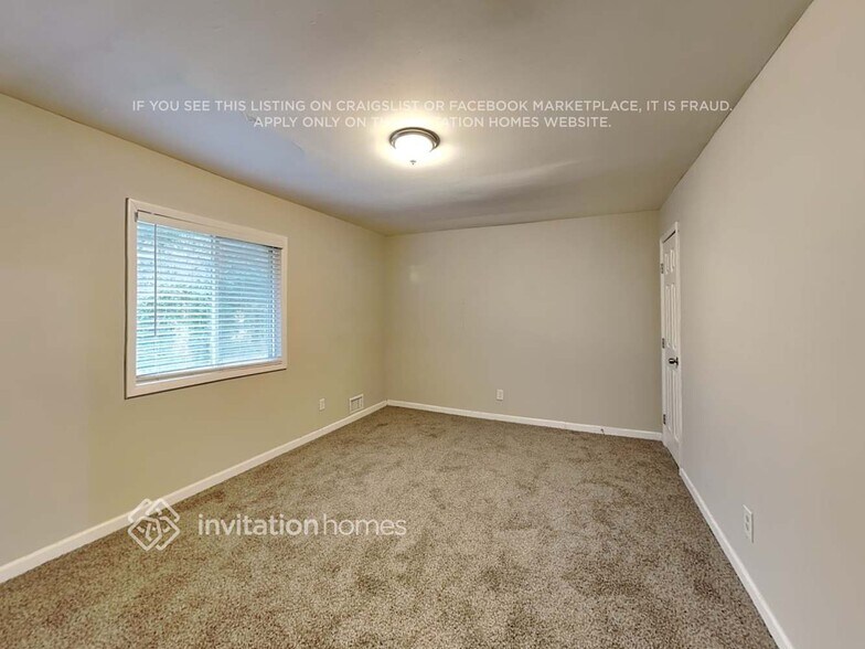 Building Photo - 2398 Lilla Cir SW