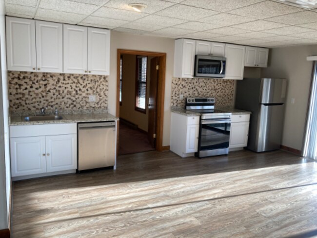 Building Photo - 290 Hambridge Ct