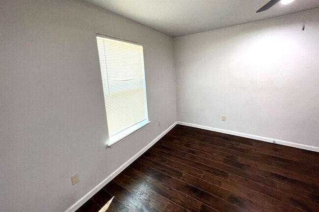 Building Photo - 3831 Cosby St