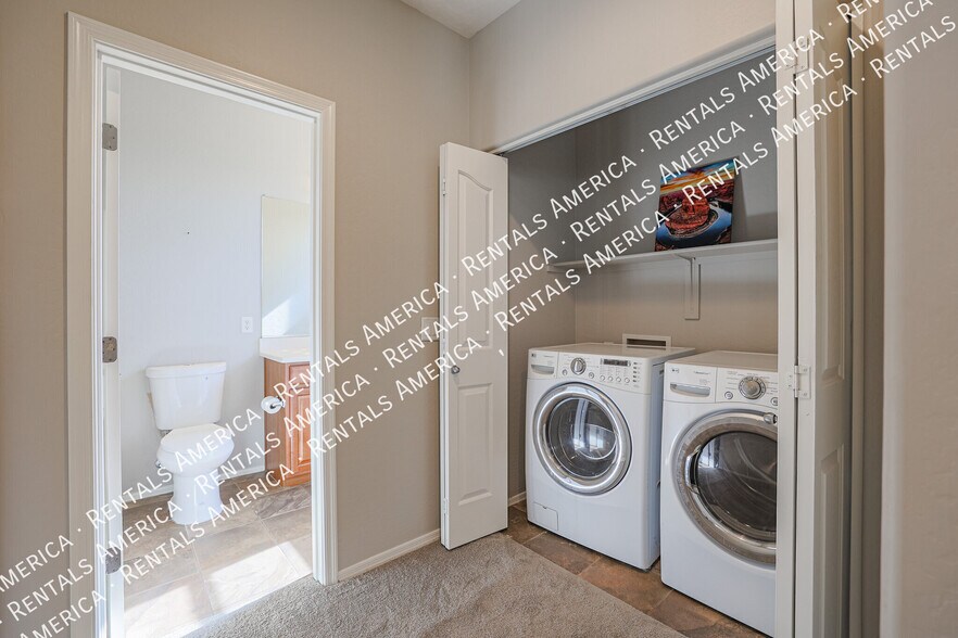 Building Photo - 7324 N 90th Ln