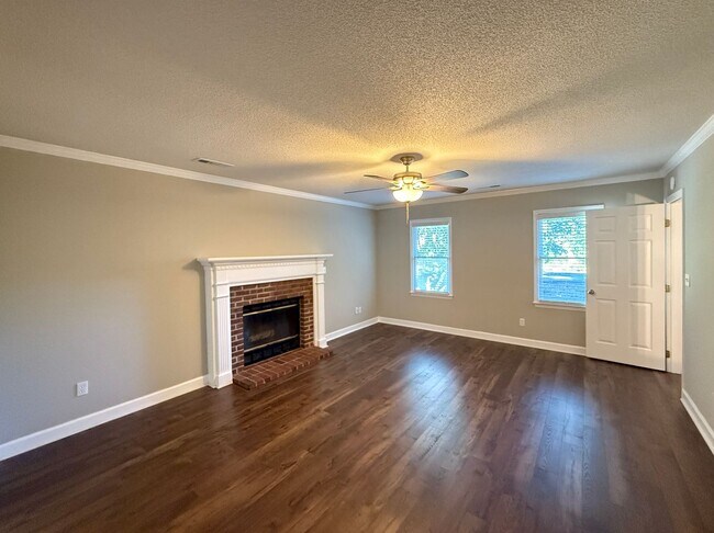 Building Photo - 6714 Amberley Ln