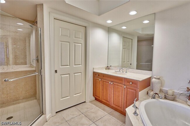 Building Photo - 23540 Via Veneto