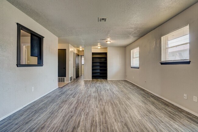Building Photo - 3 Bed 1.5 Bath Norman
