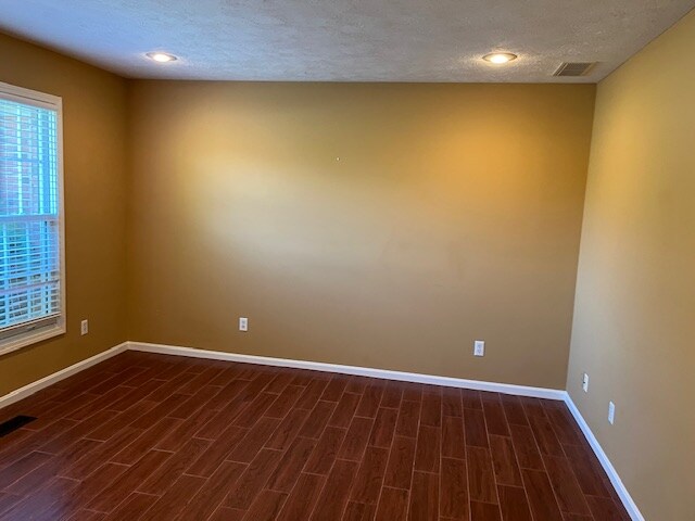 Building Photo - 8177 Amhurst Dr