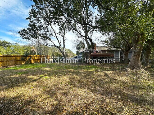 Building Photo - 2159 Melson Ave