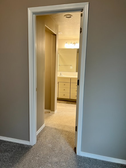 Building Photo - 2301 S 58th Ave