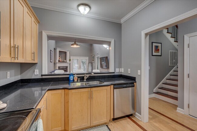 Building Photo - 942 Westland Ridge Rd