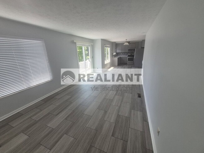 Building Photo - 1725 Promontory Dr