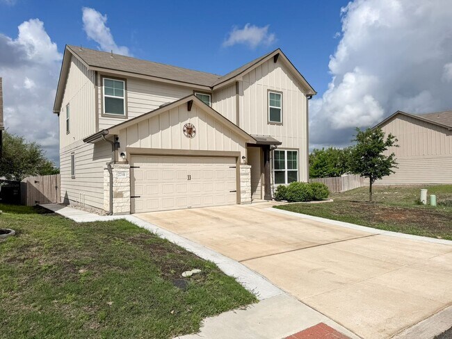 Building Photo - Well Maintained 3 bedroom 2.5 bath in COMAL ISD!