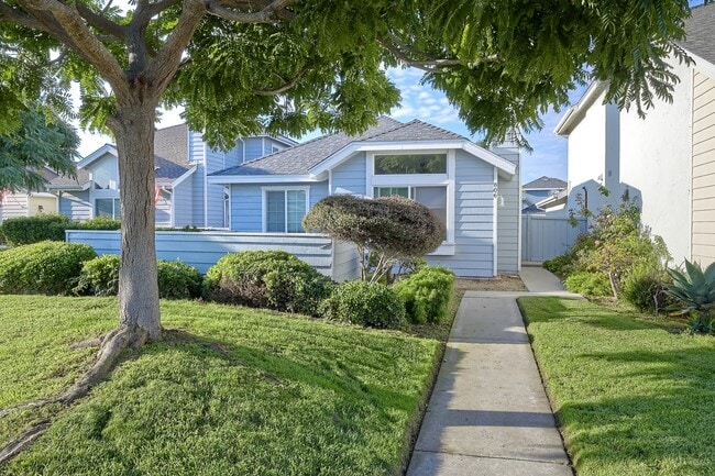 Building Photo - 806 Windward Ln