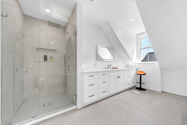 Building Photo - 57 Grampian Way