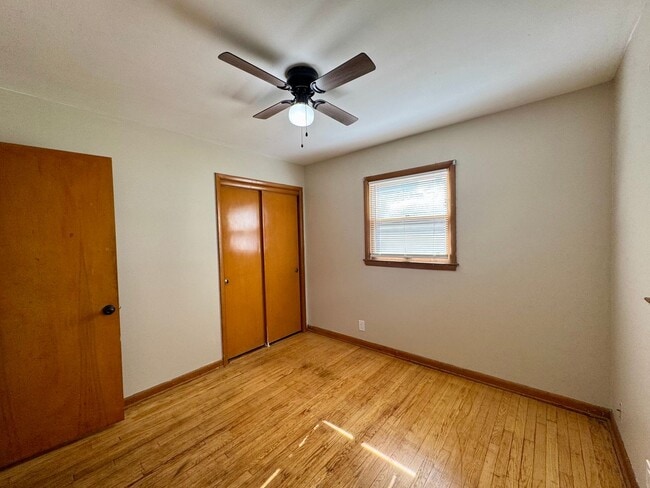 Building Photo - 5905 N 66th St