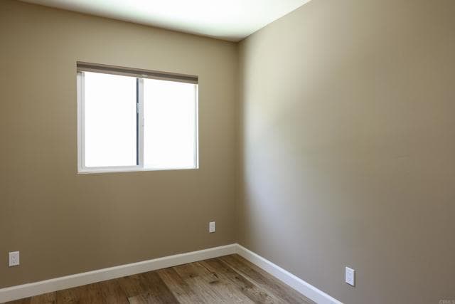 Building Photo - 4960 Vista Pl
