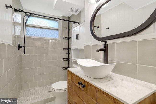 Building Photo - 2800 Joseph Makell Ct