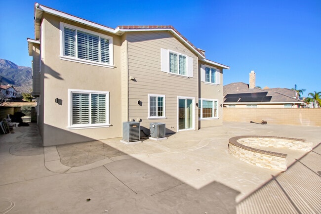 Building Photo - 12689 Mediterranean Dr