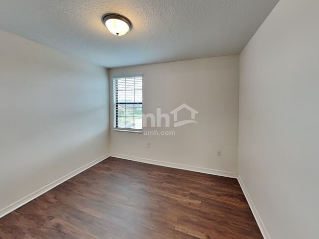 Building Photo - 812 Chatham Walk Dr