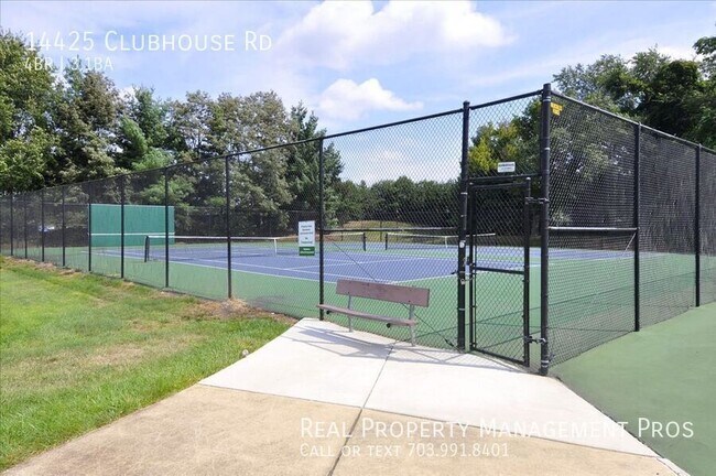 Building Photo - 14425 Clubhouse Rd