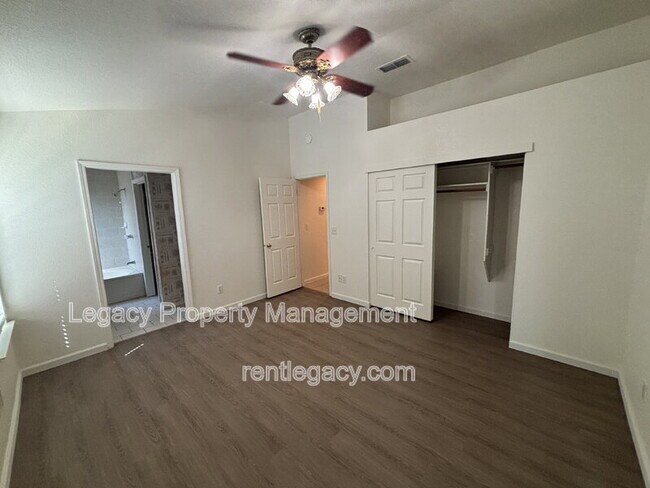 Building Photo - 8559 Star Bright Ct