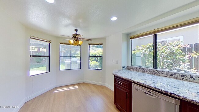 Building Photo - 3012 Wauneta St