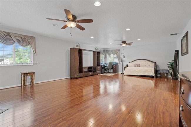 Building Photo - 12724 NW 18th Ct