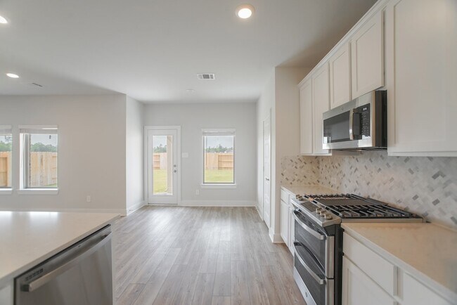 Building Photo - 10530 Preserve Wy