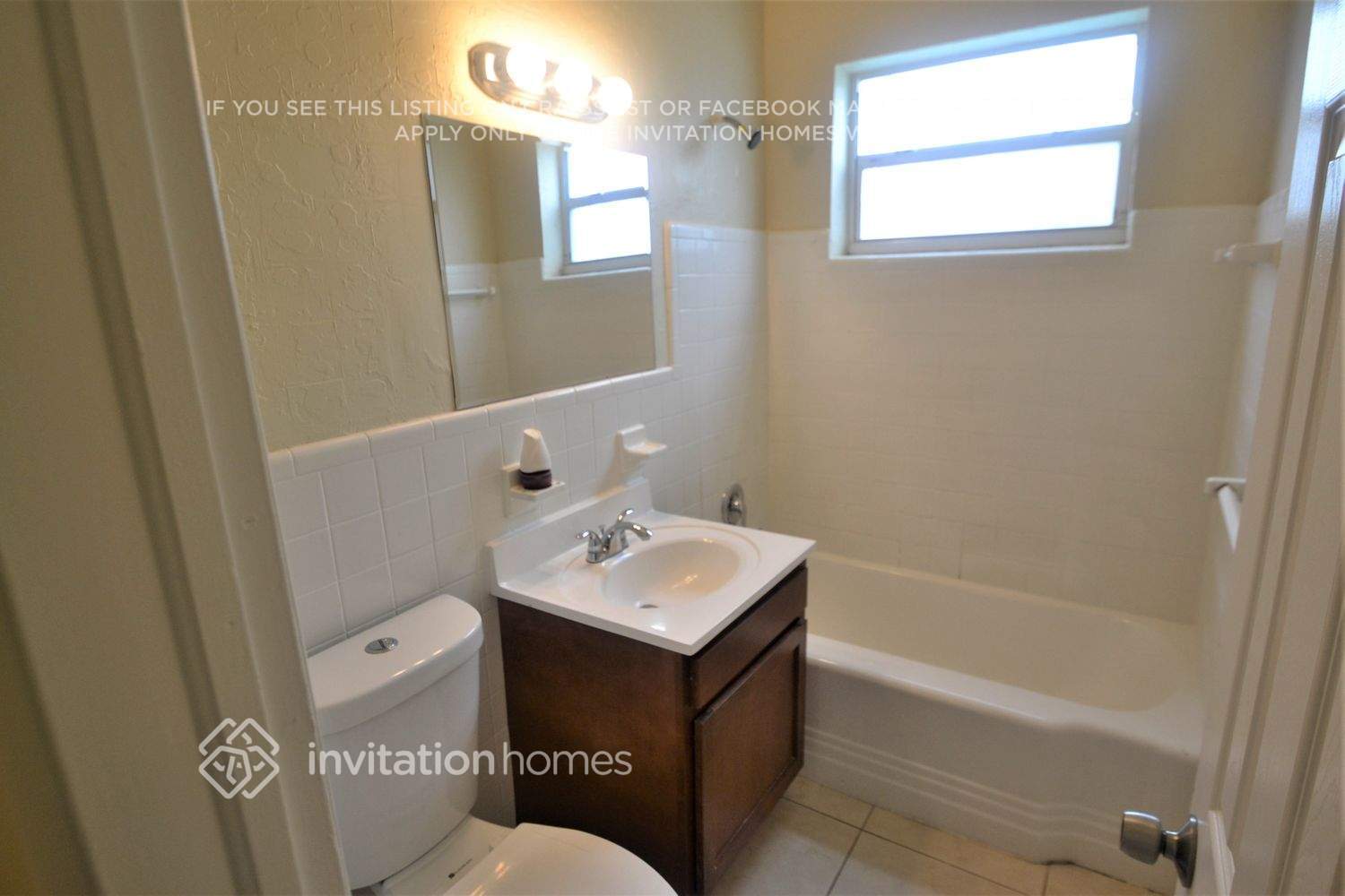 Building Photo - 3101 SW 37th Terrace