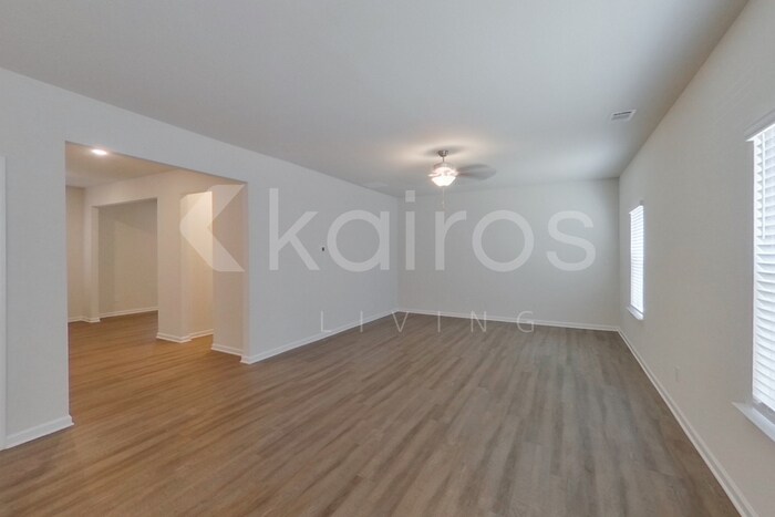 Building Photo - 3440 Bridgewood Dr