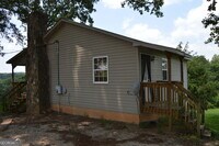 Building Photo - 2200 Price