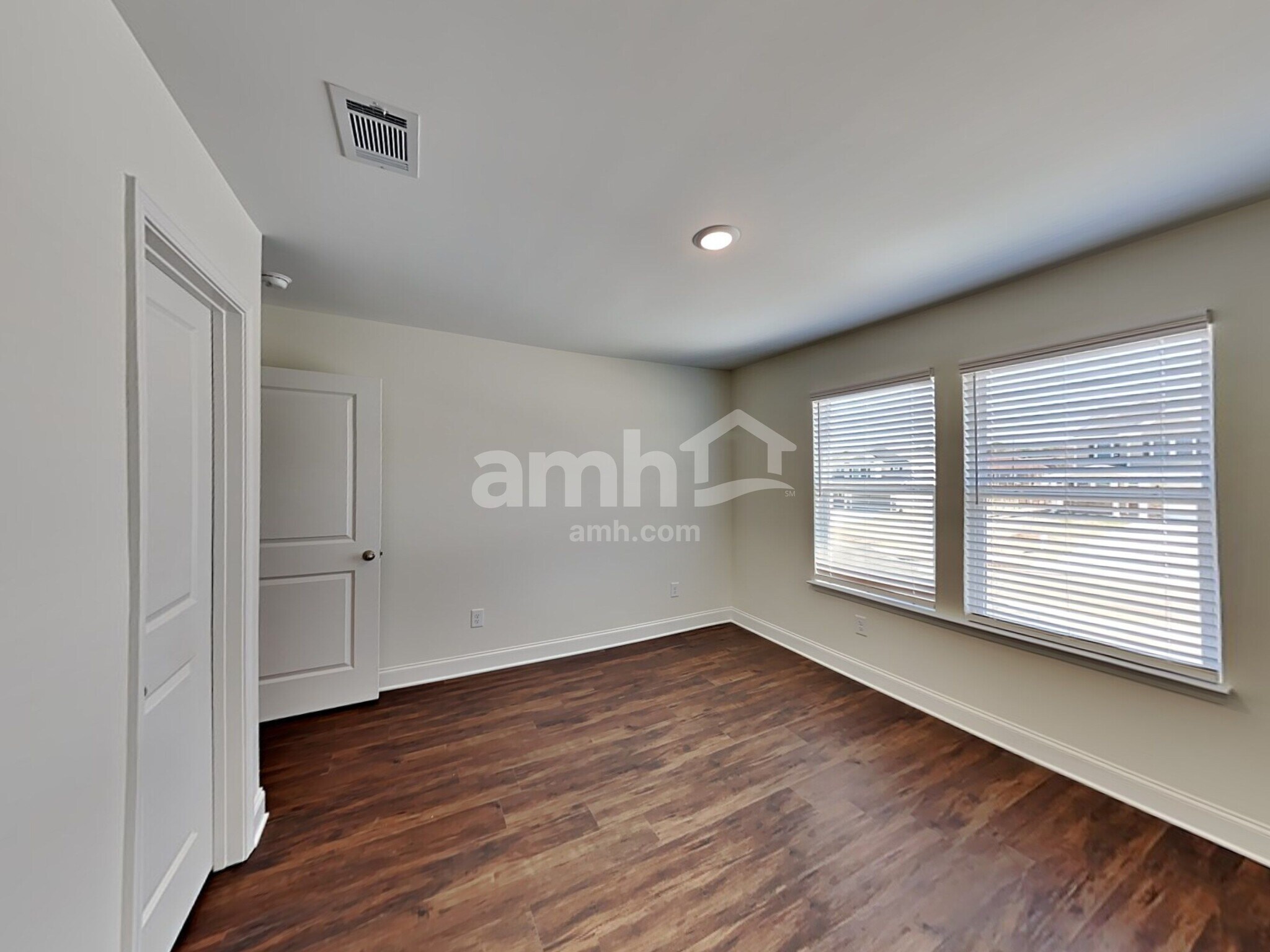 Building Photo - 3761 Blackshear Pl