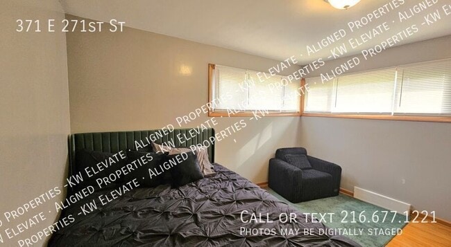 Building Photo - 371 E 271st St