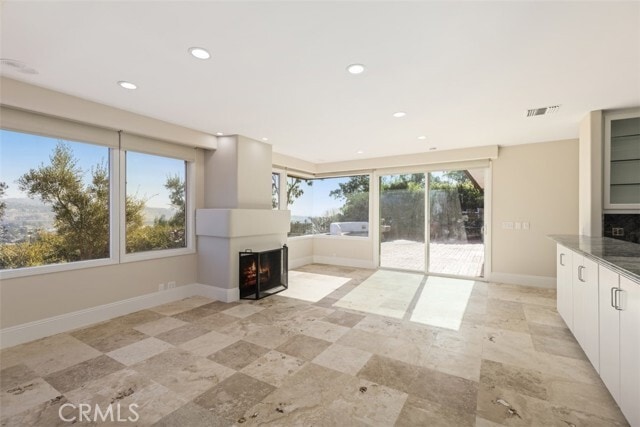 Building Photo - 9 Morning Dove