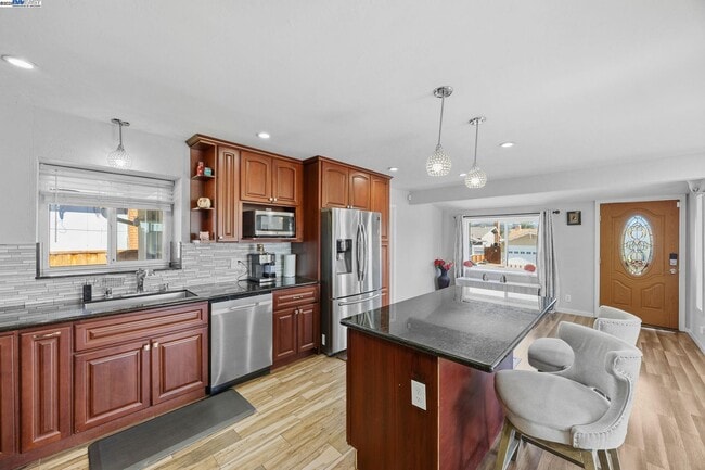 Building Photo - 19695 Bernal St