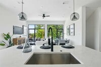 Building Photo - 430 E 8th St