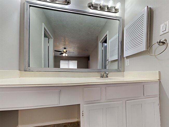 Building Photo - 7306 Ridgeberry Dr