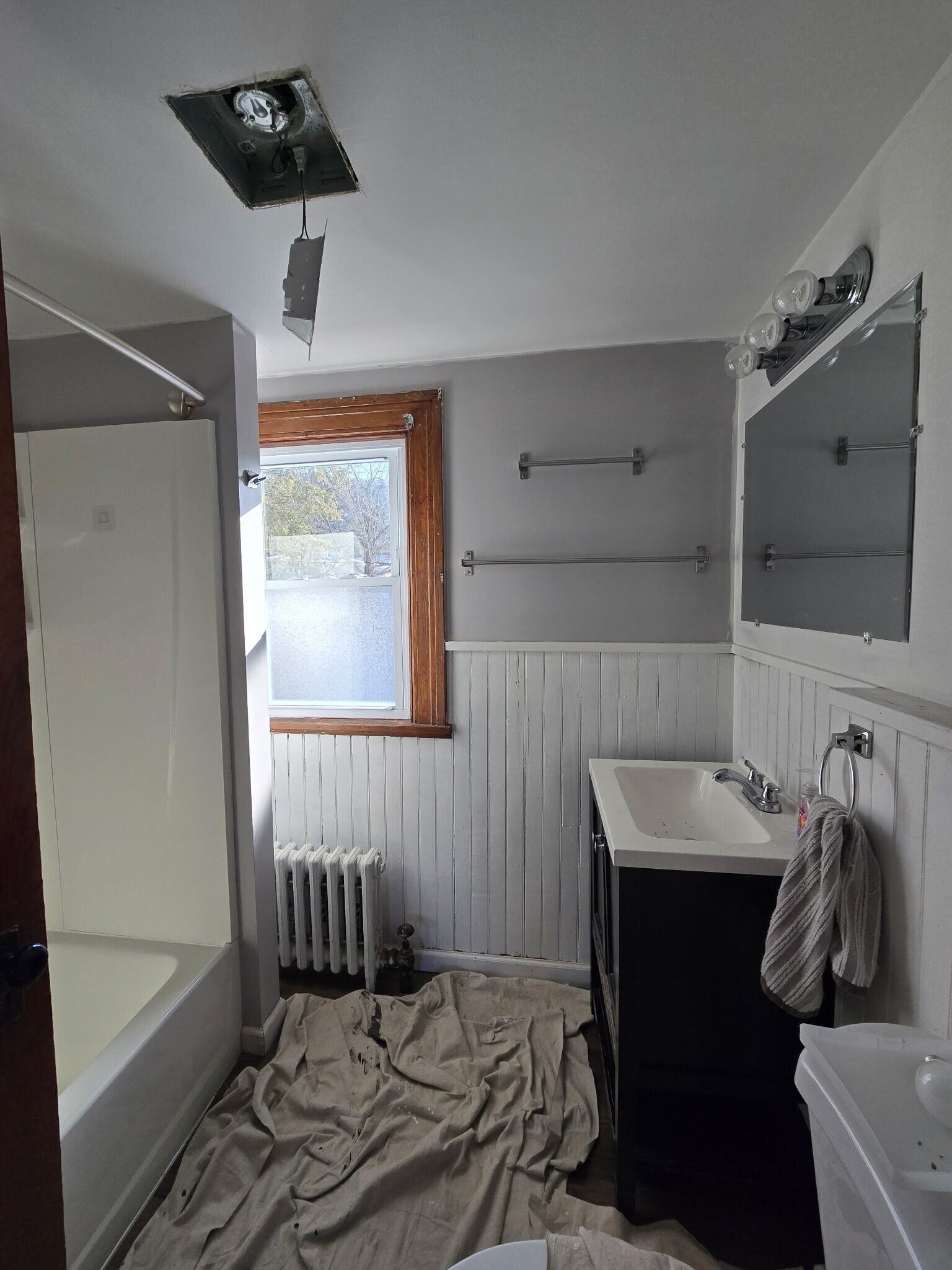 Building Photo - 208 Walnut St