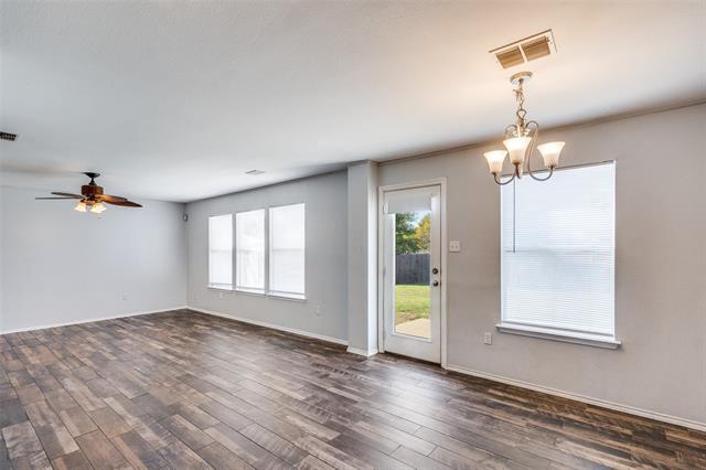 Building Photo - 2933 High Pointe Blvd