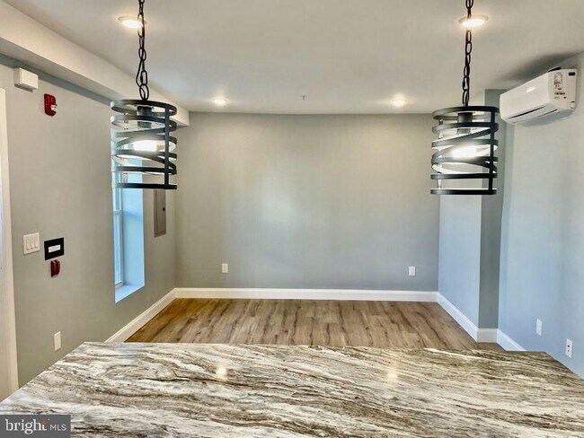 Building Photo - 1701 Point Breeze Ave