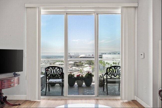 Building Photo - 488 E Ocean Blvd