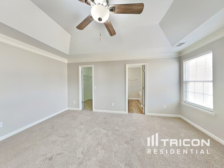 Building Photo - 2726 Storybook Ct